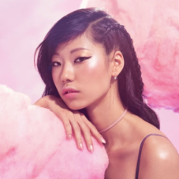 1 left TARTE SPELLBOUND GLOW RAINBOW HIGHLIGHTER - Picture 3 of 7